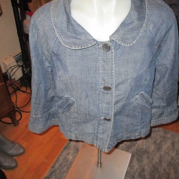 DKNY jean jacket small petite hardly used - Picture 1 of 5